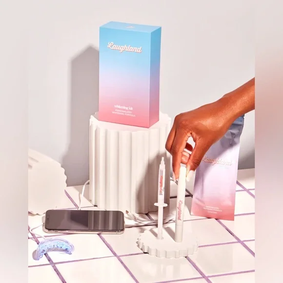 NEW • LED Teeth Whitening Kit • Laughland Bundle - Picture 1 of 12